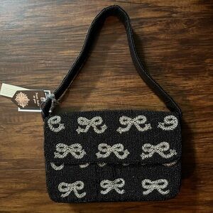 VIRAL MARSHALLS BEADED BOW BAG